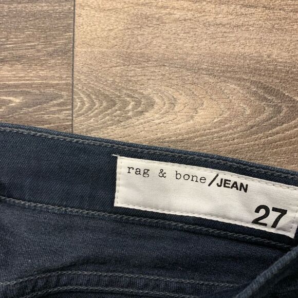 Rag & Bone Capri denim jeans. Size: 27. Raw edge at the bottom. - Picture 2 of 5